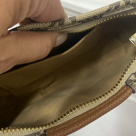 Michael Kors belt bag - Picture 4 of 7